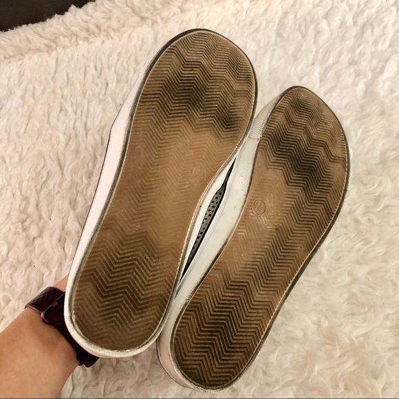 Mossimo cream perforated slip on loafer, 9.5 - Picture 8 of 8